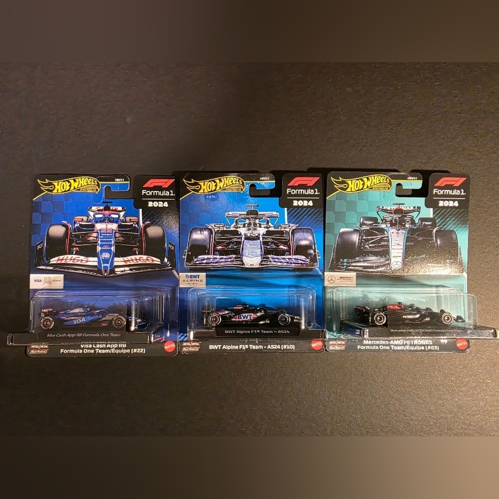 Hot Wheels Formula 1 Collectible Race Car SET - Picture 3 of 6